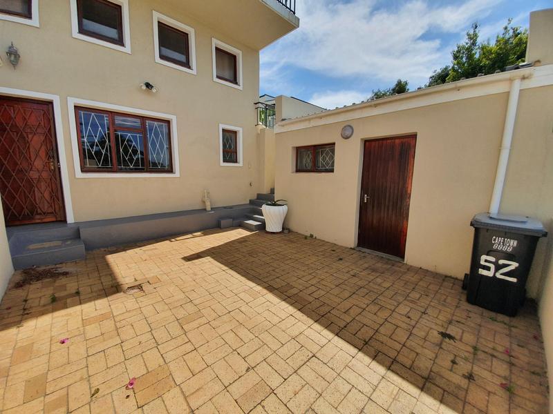 To Let 4 Bedroom Property for Rent in University Estate Western Cape